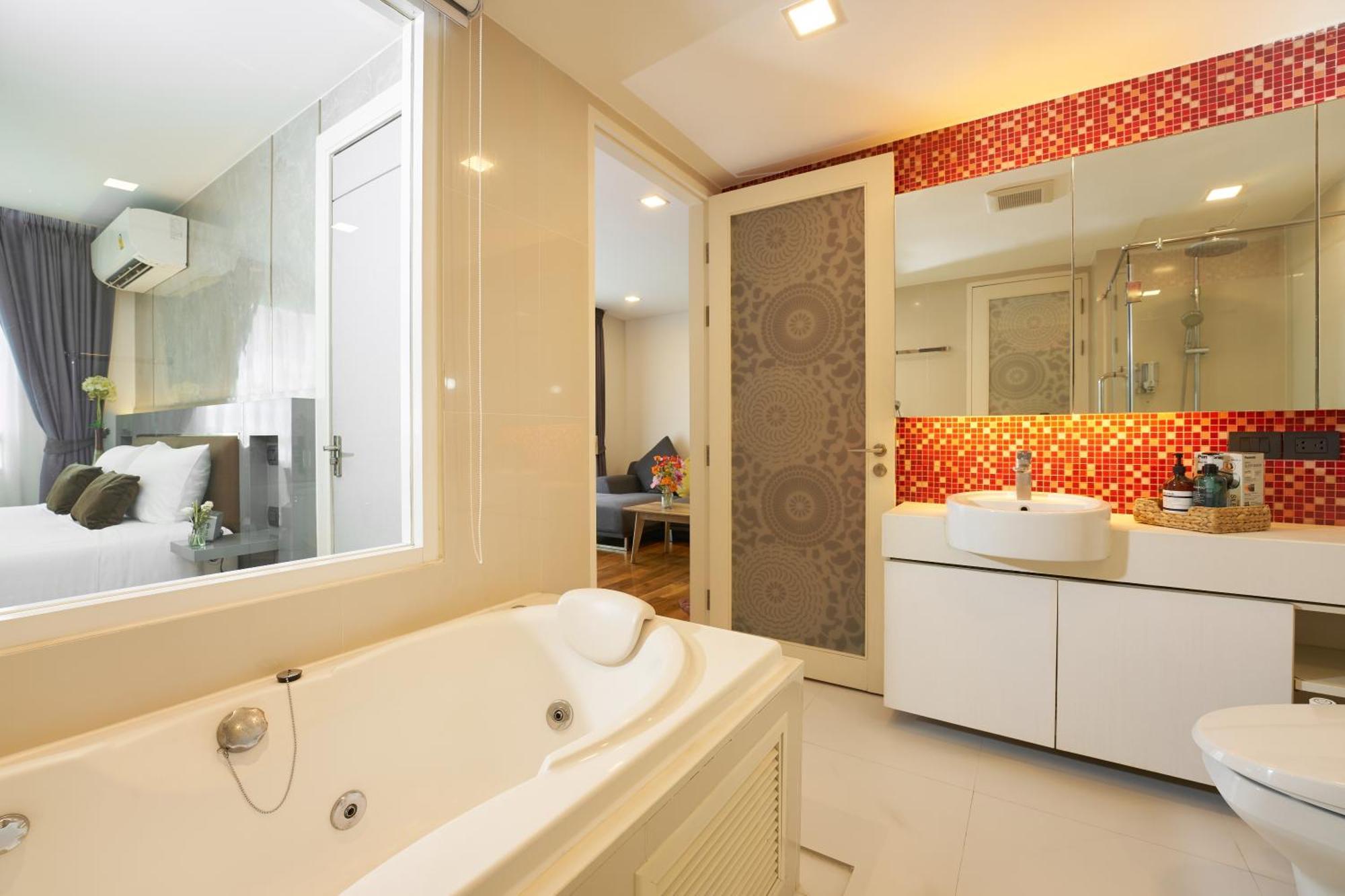 Shine Aparthotels Sukhumvit Thonglor Banguecoque Exterior foto